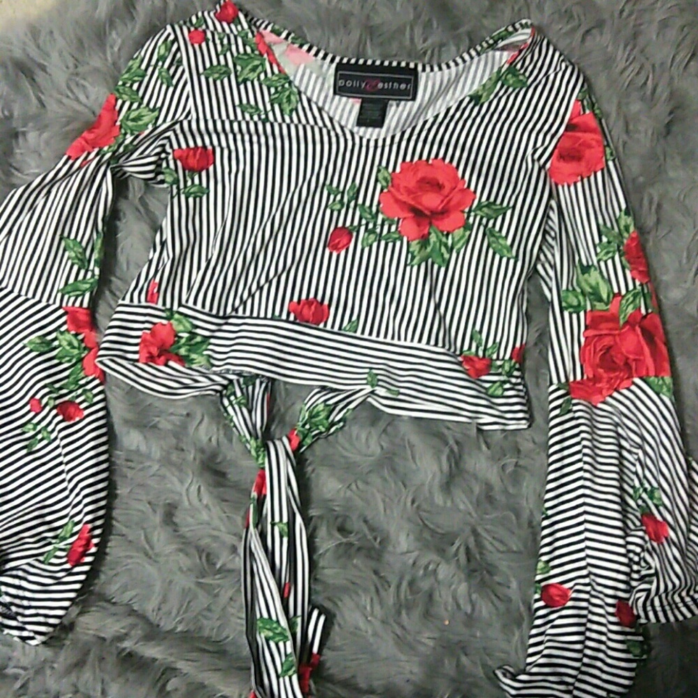 Stripe Floral Print Crop top w/Bell Sleeves